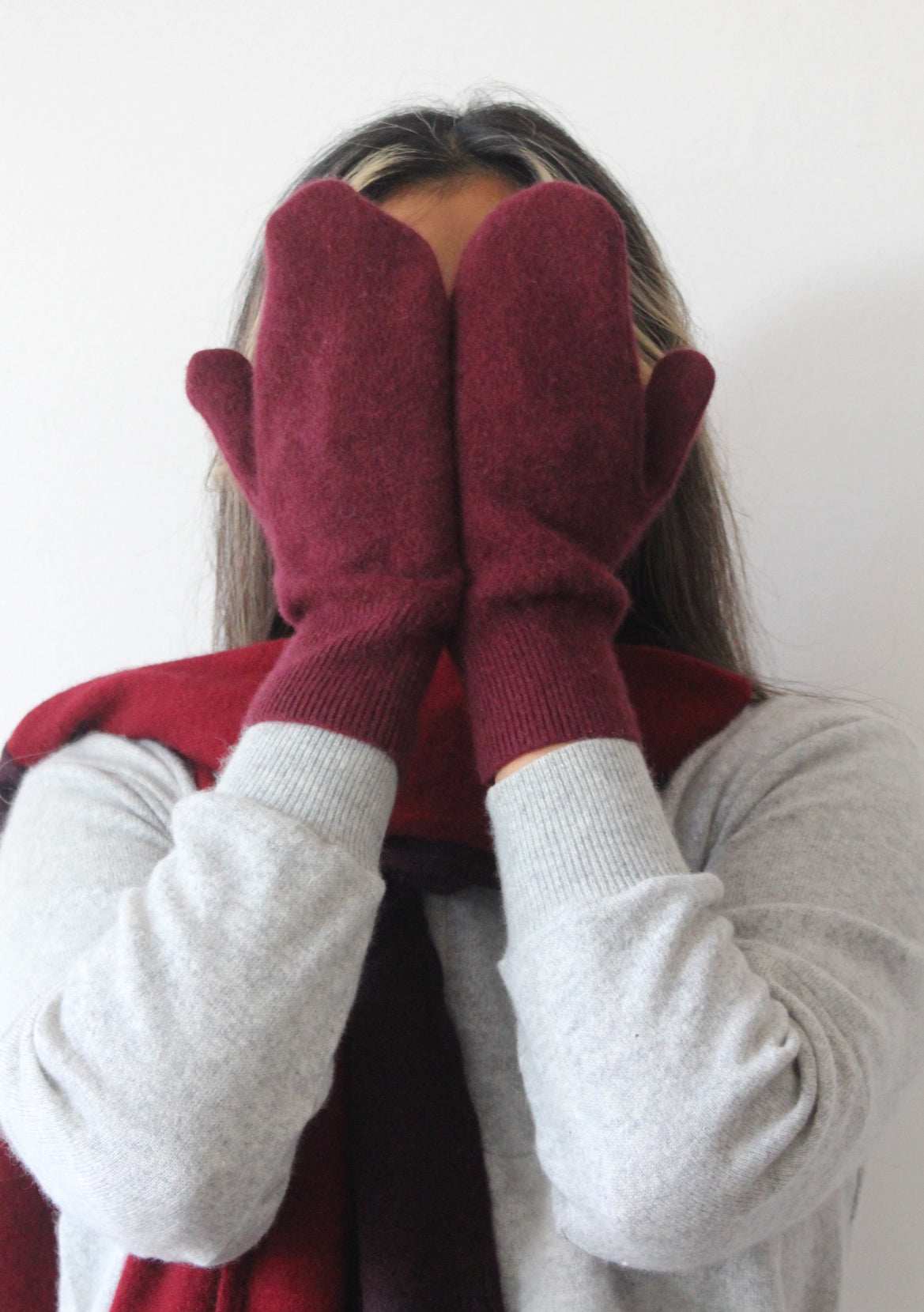 Reclaimed cashmere mittens