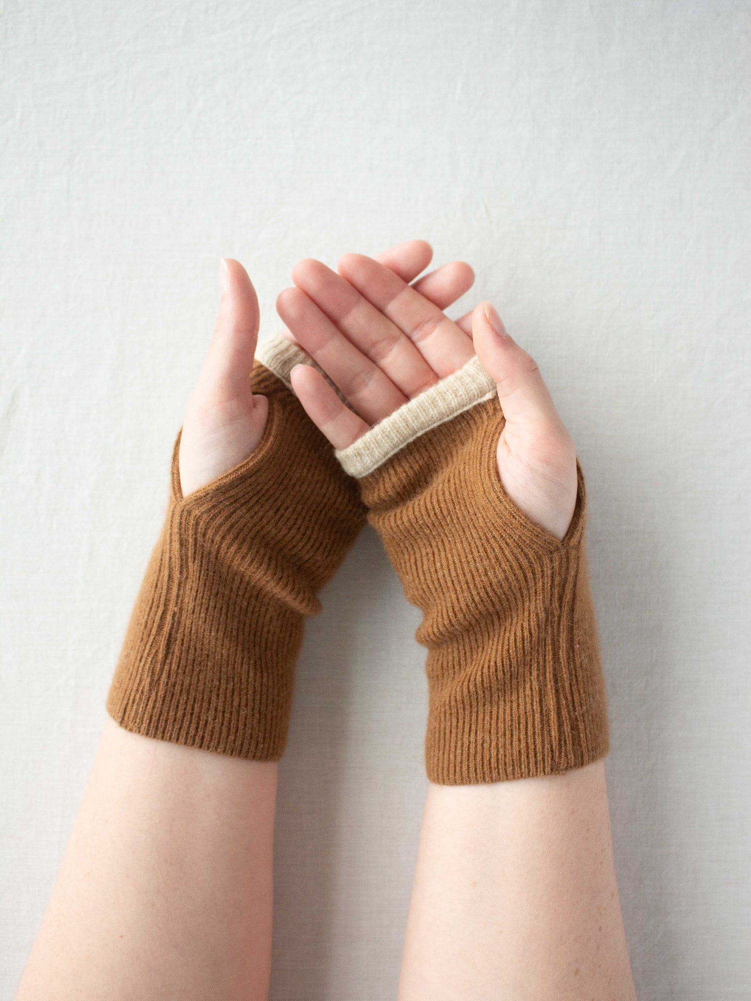 Recycled cashmere hand warmers