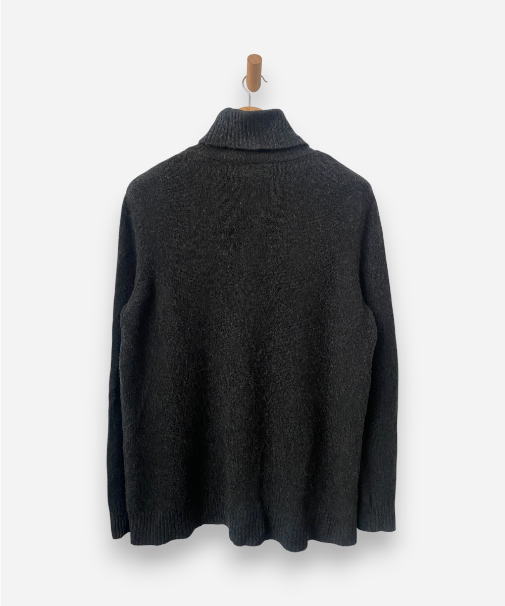 Secondhand cashmere jumper