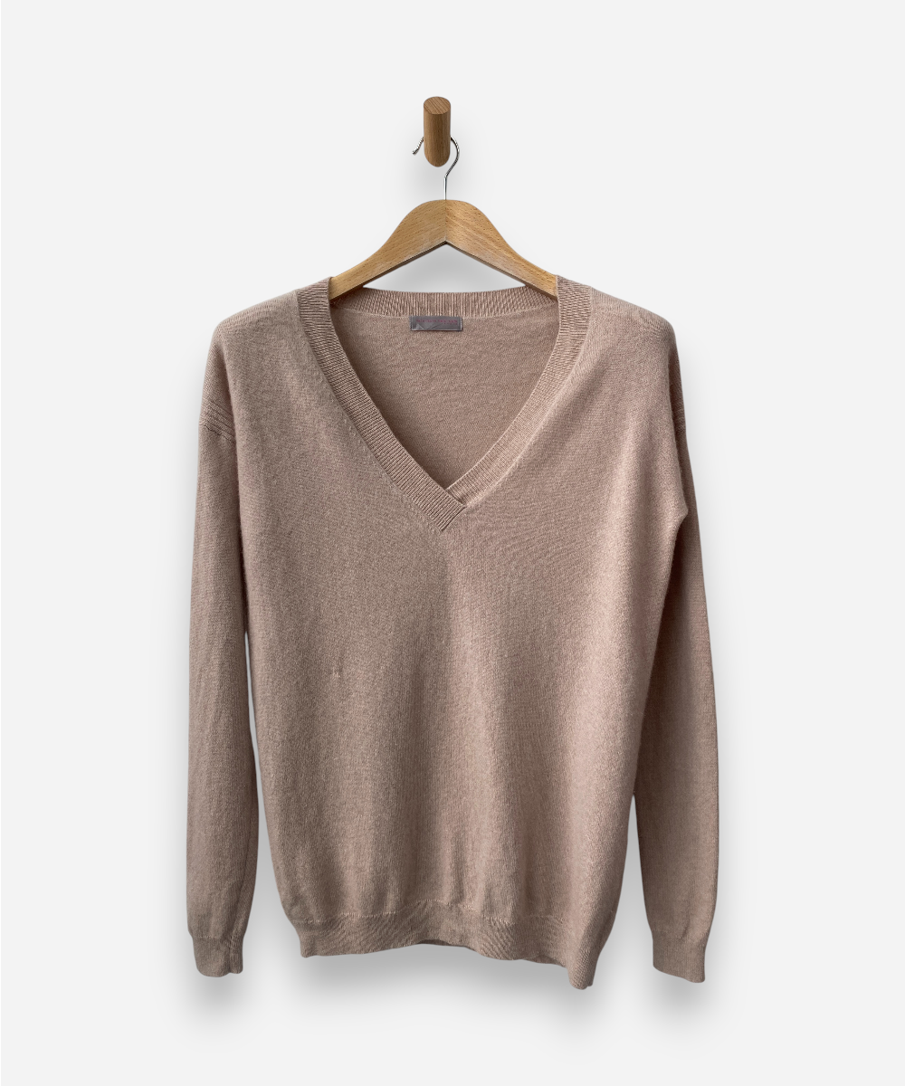 Secondhand cashmere jumper