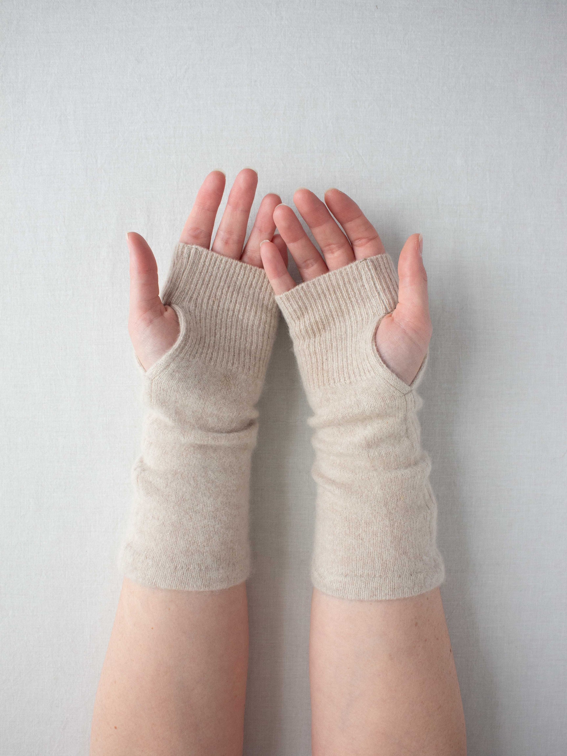 Recycled cashmere hand warmers