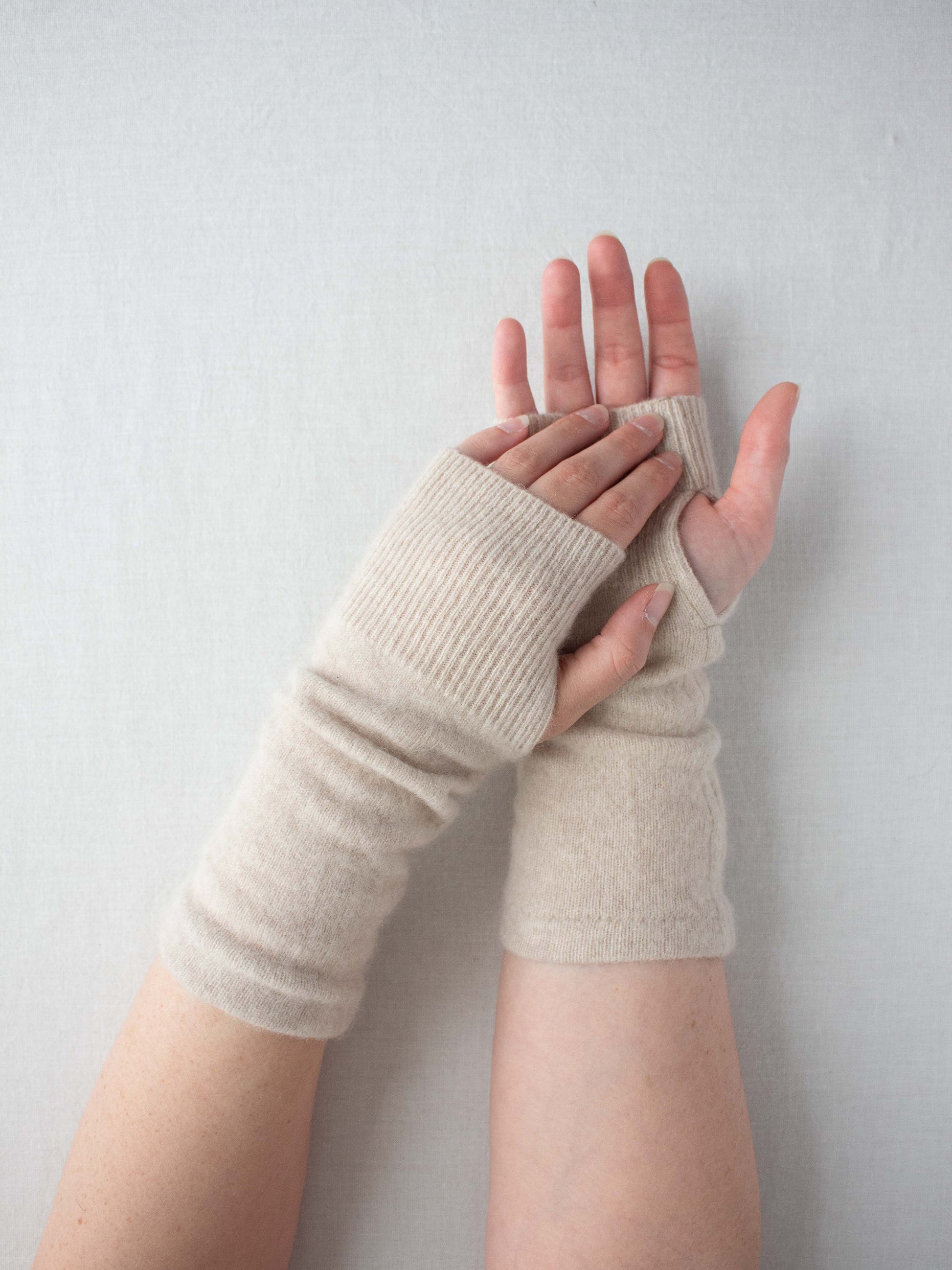Recycled cashmere hand warmers