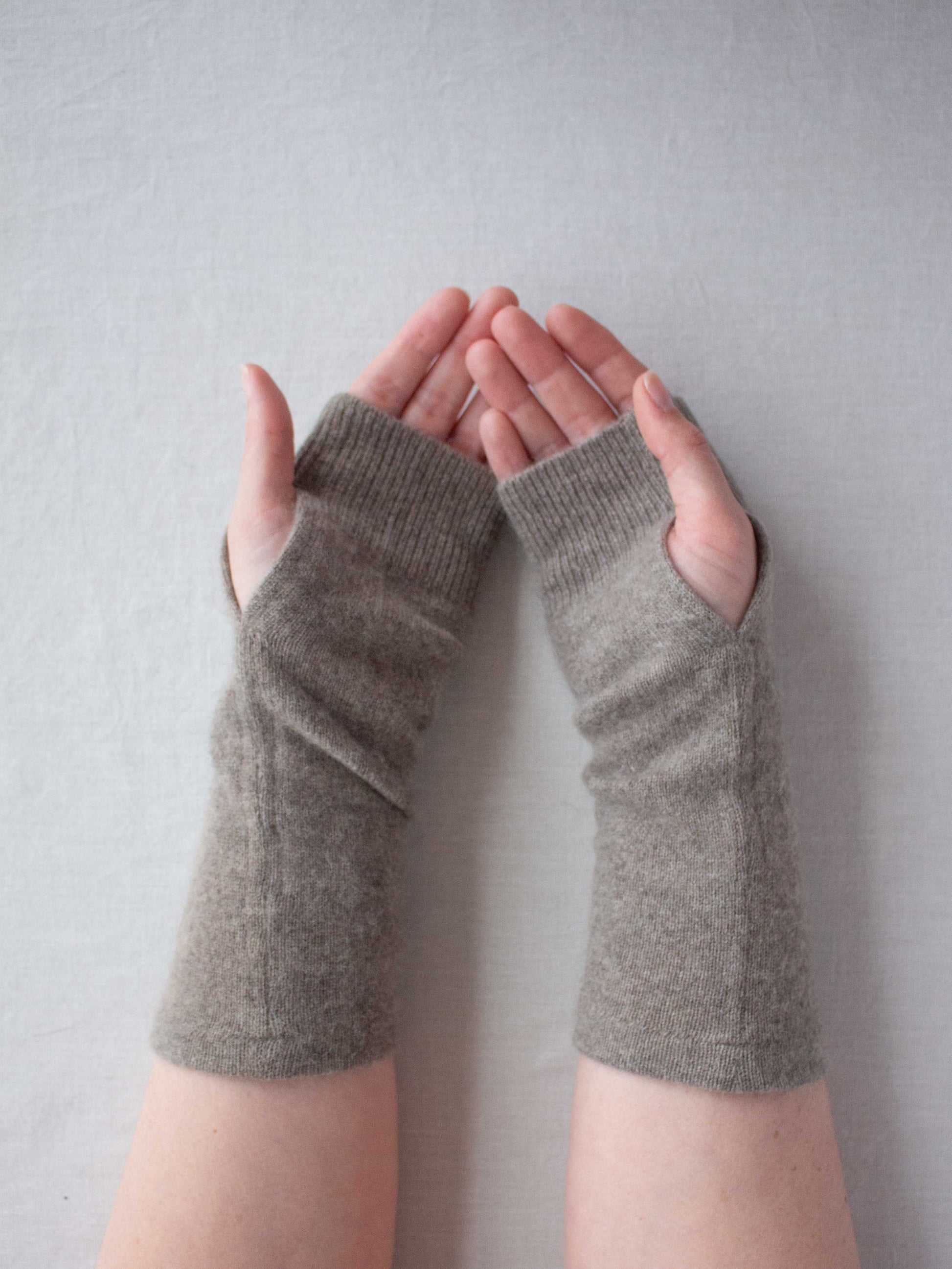 Recycled cashmere hand warmers