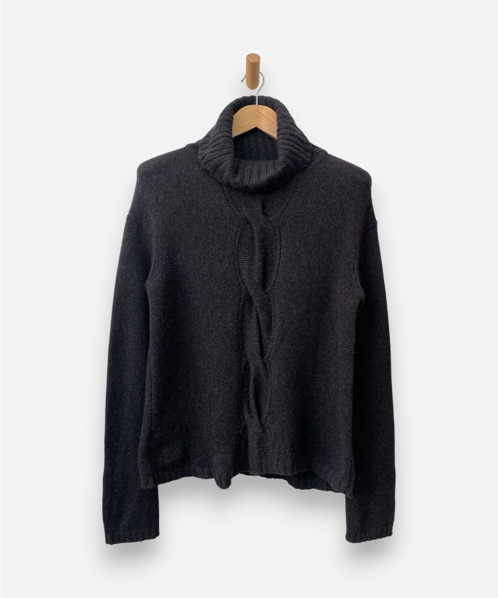 Secondhand cashmere jumper