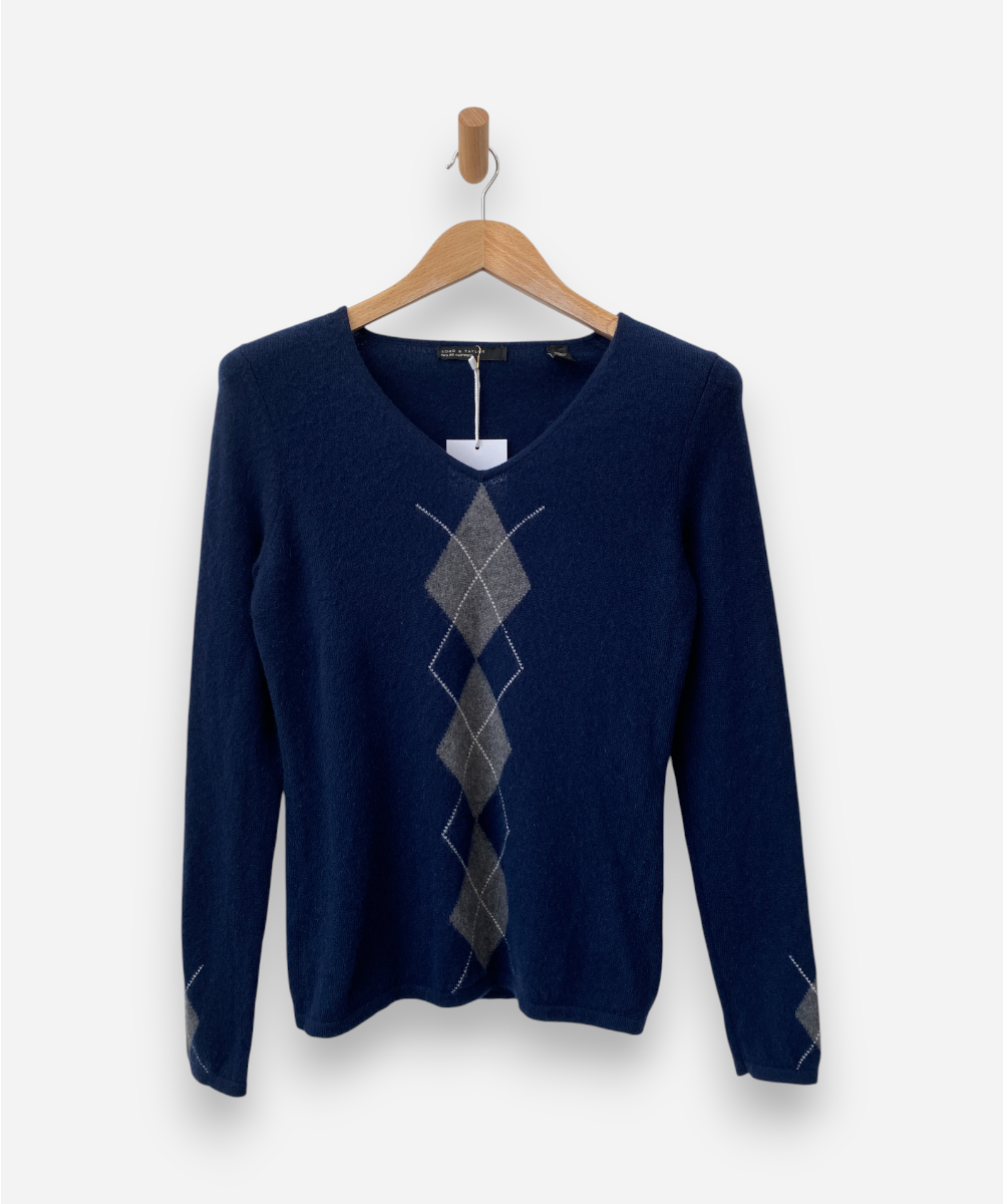 Secondhand cashmere jumper