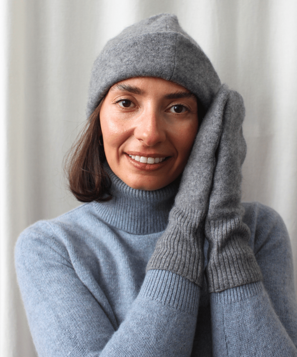 Recycled cashmere beanie hat and mittens