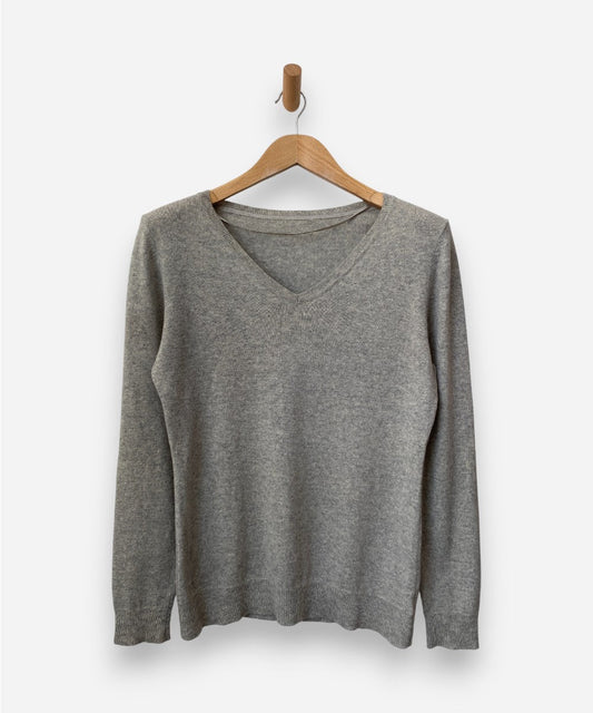 Secondhand cashmere jumper
