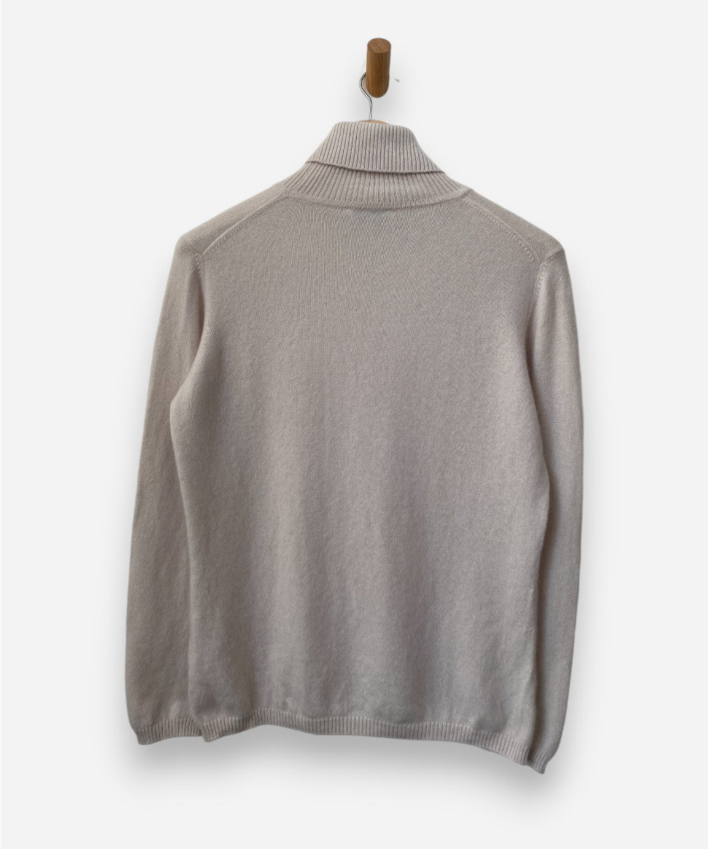 Secondhand cashmere jumper