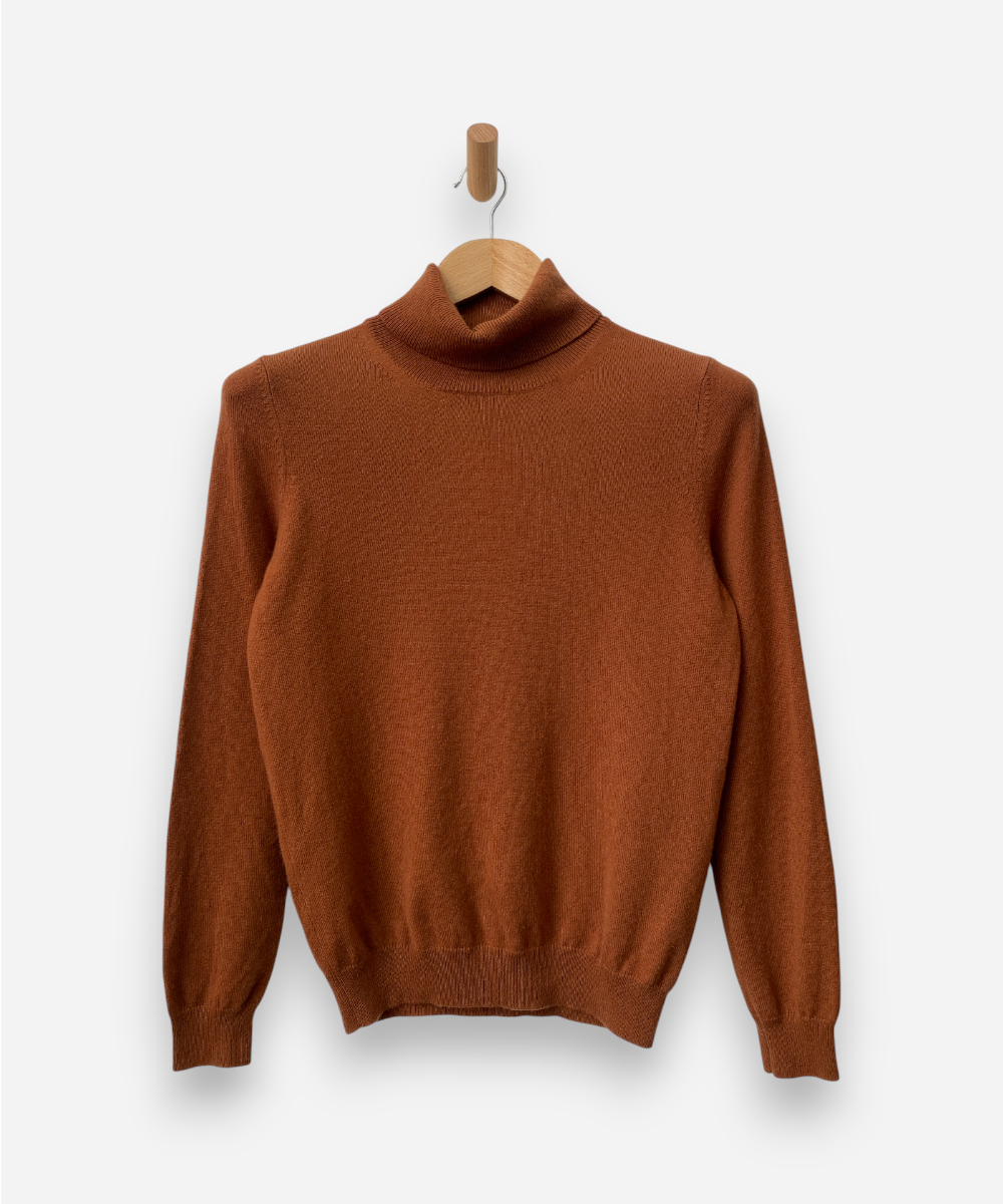 Secondhand cashmere jumper