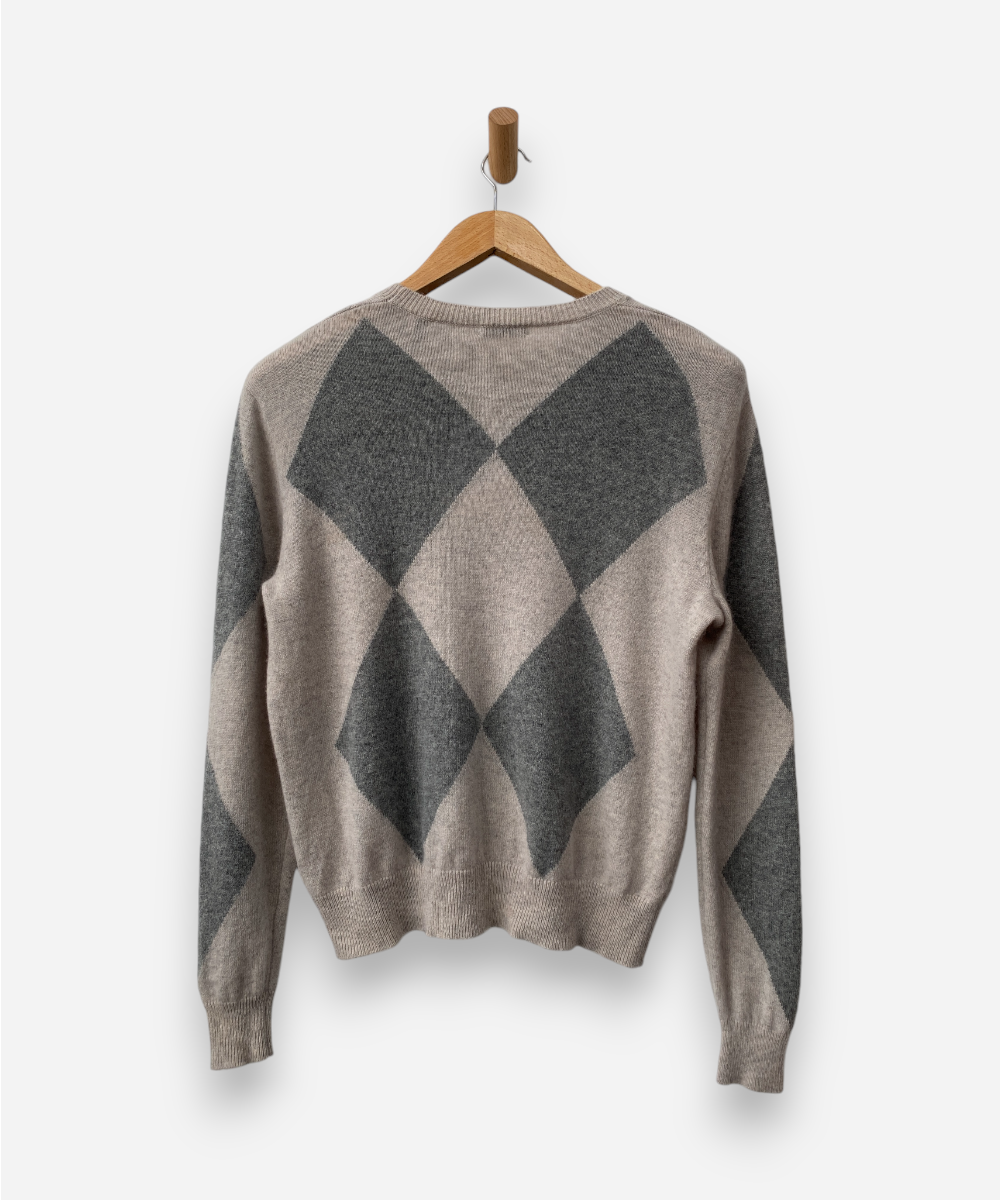 Secondhand cashmere jumper