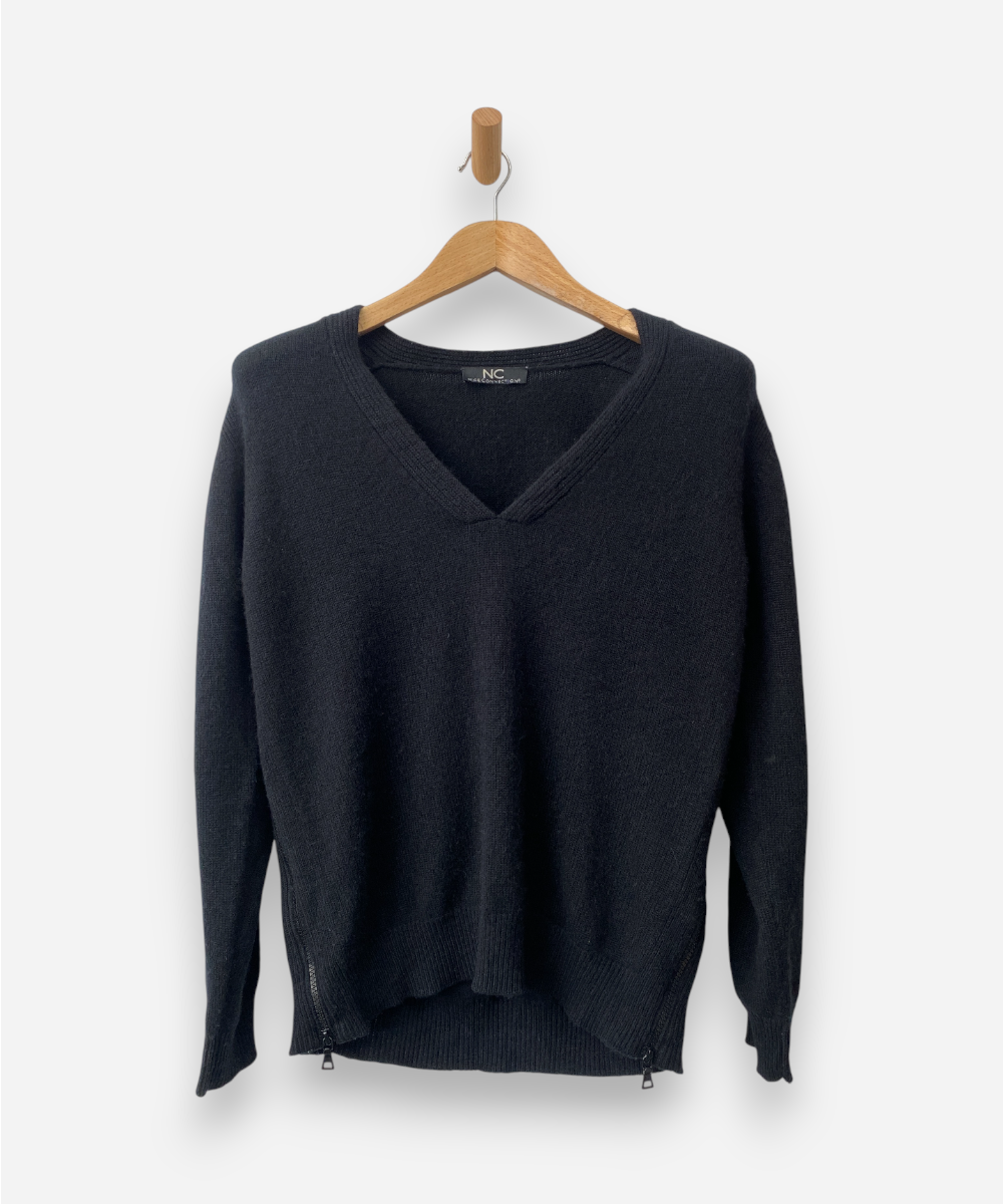 Secondhand cashmere jumper