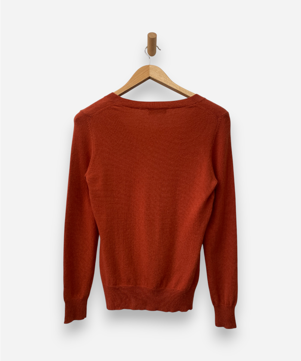 Secondhand cashmere jumper