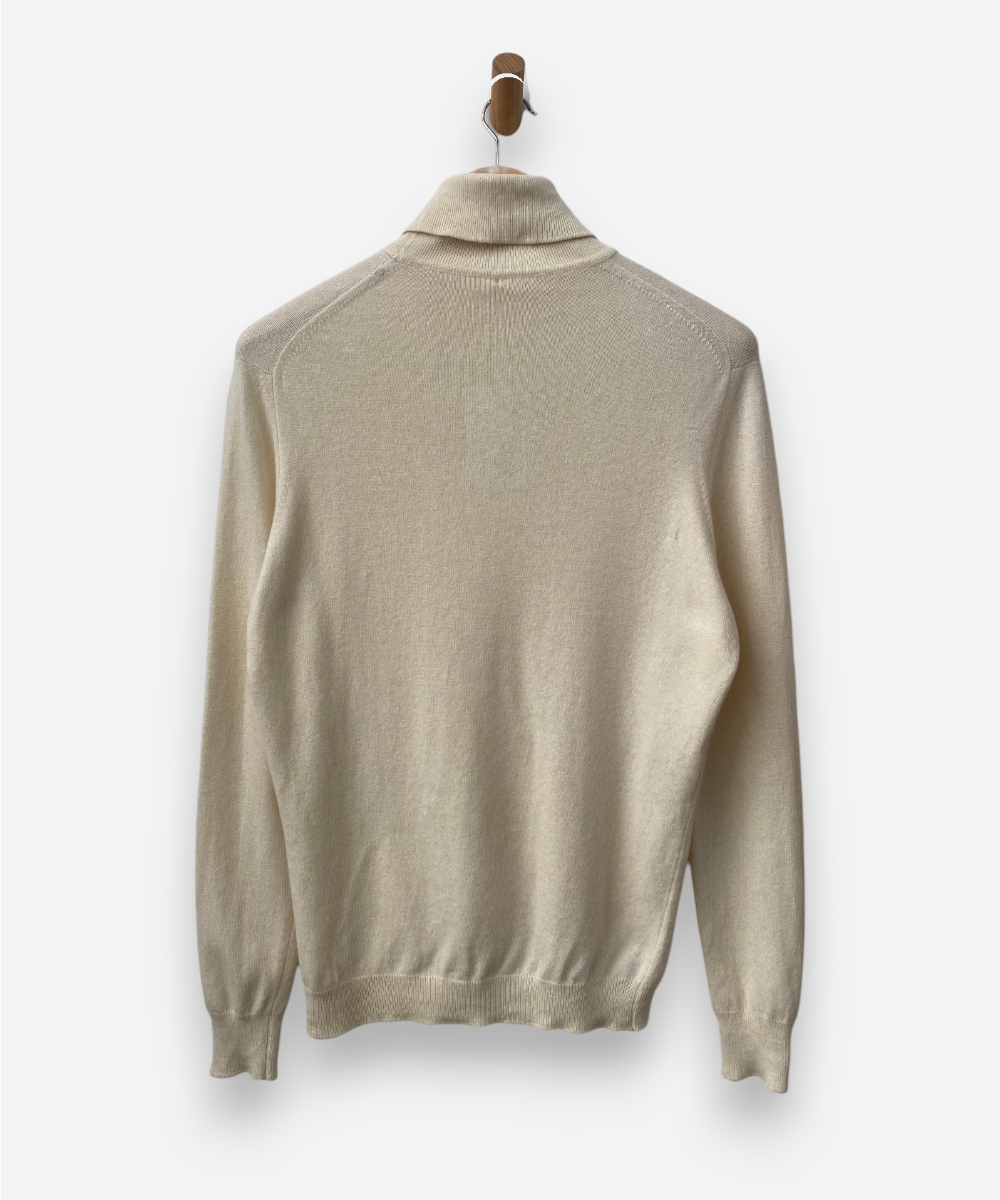 Secondhand cashmere jumper
