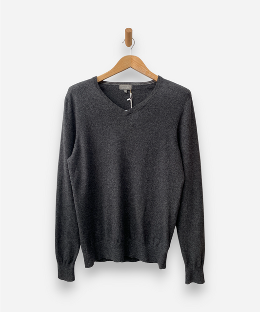 Secondhand cashmere jumper
