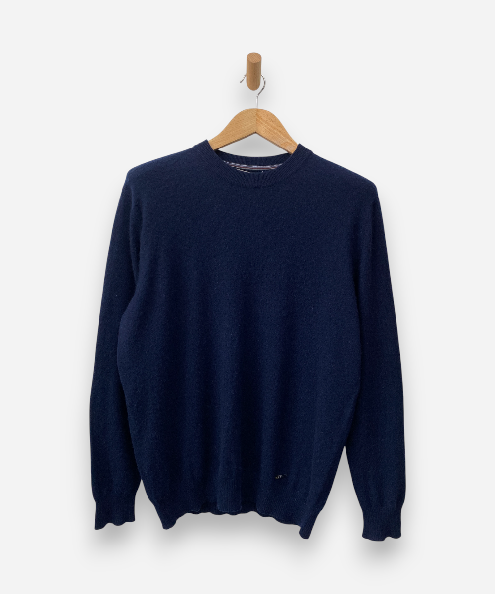 Secondhand cashmere jumper