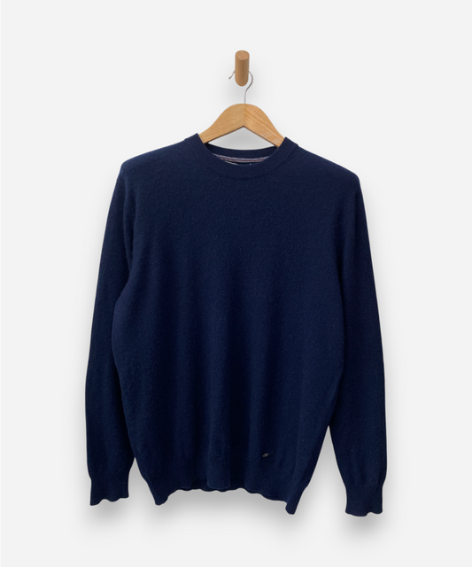 Secondhand cashmere jumper