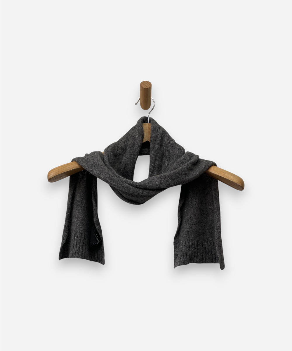 Secondhand cashmere scarf