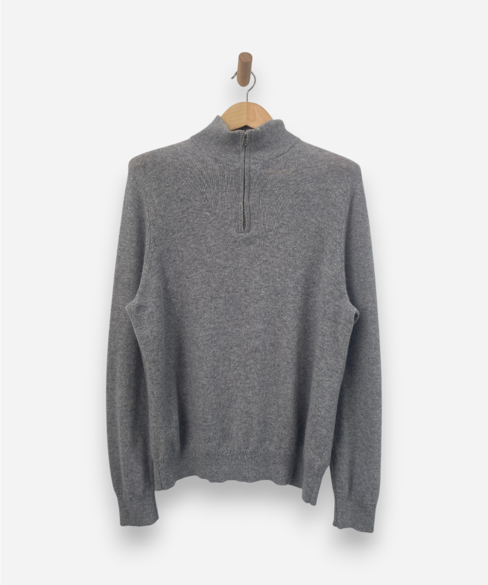 Secondhand cashmere jumper