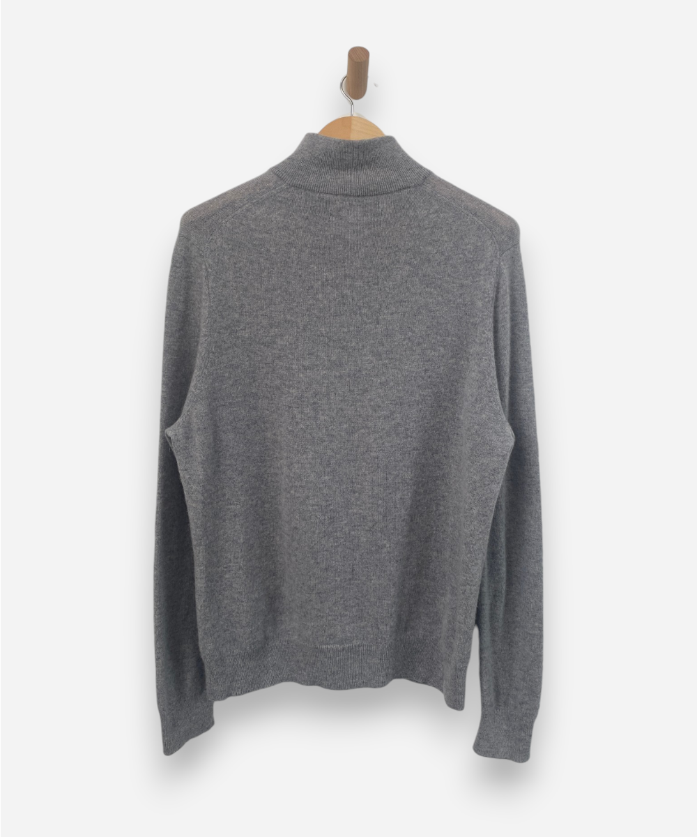 Secondhand cashmere jumper