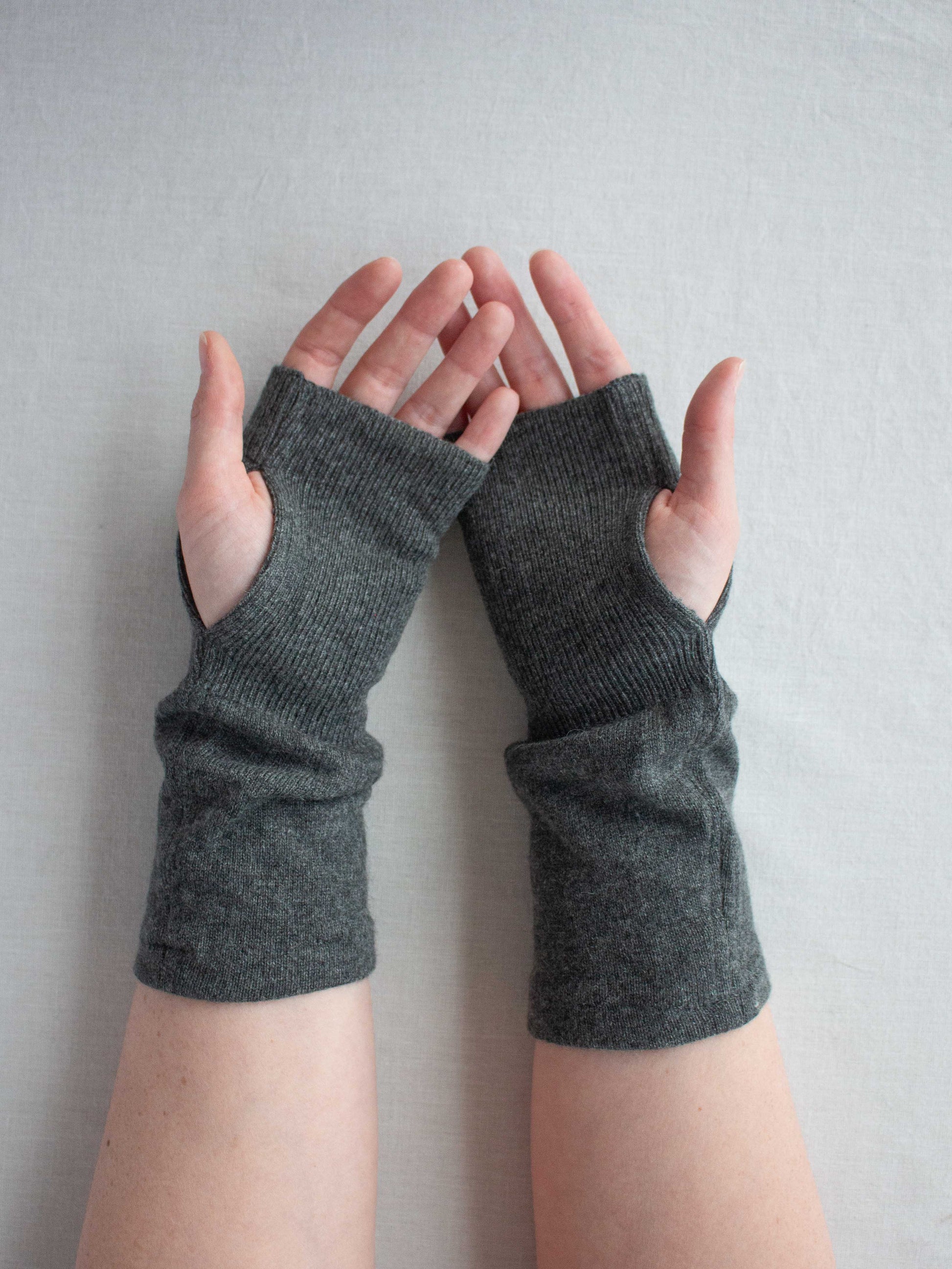 Recycled cashmere hand warmers