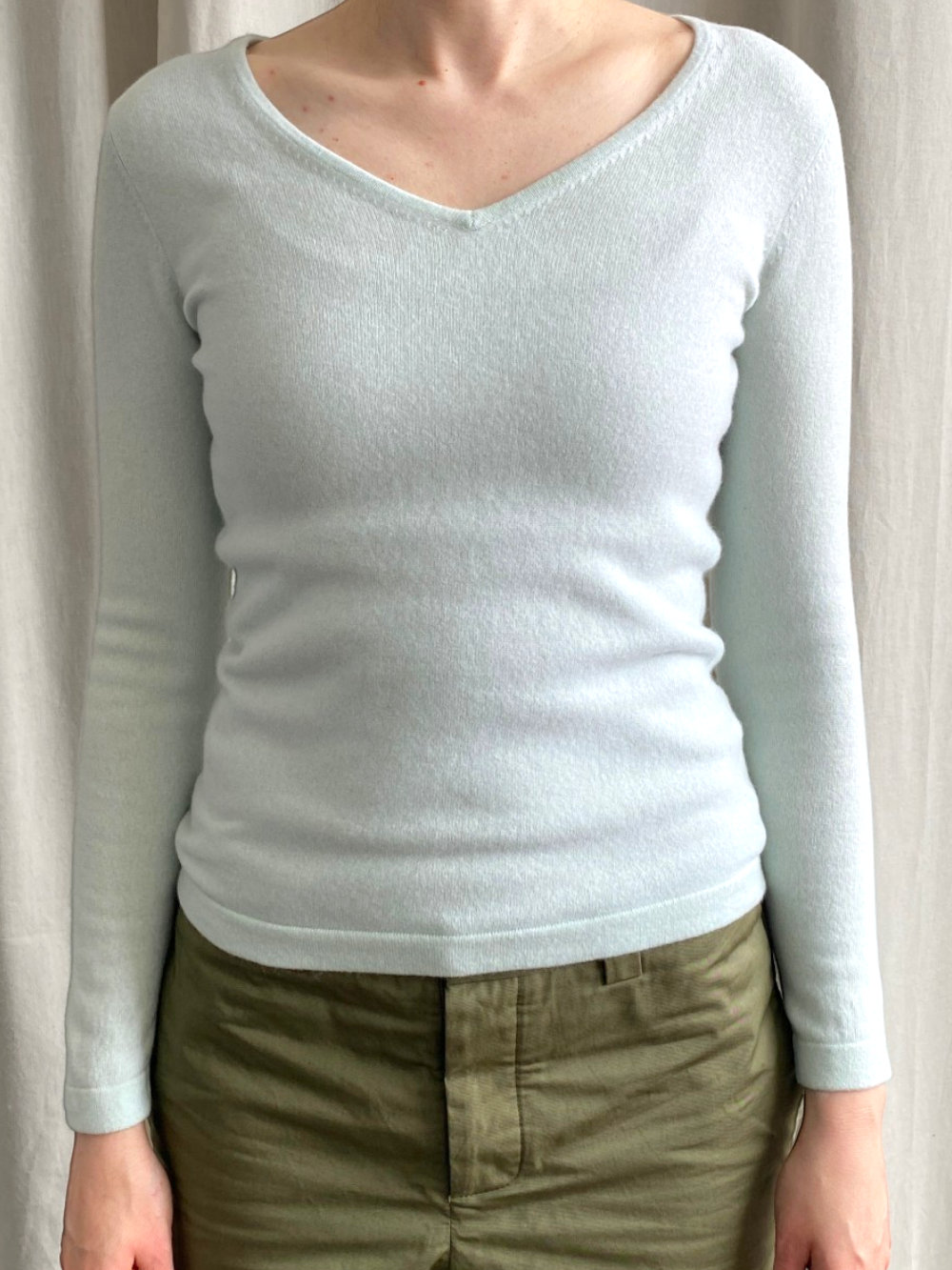 Secondhand cashmere jumper