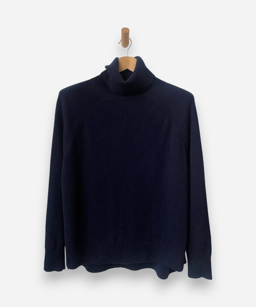 Secondhand cashmere jumper