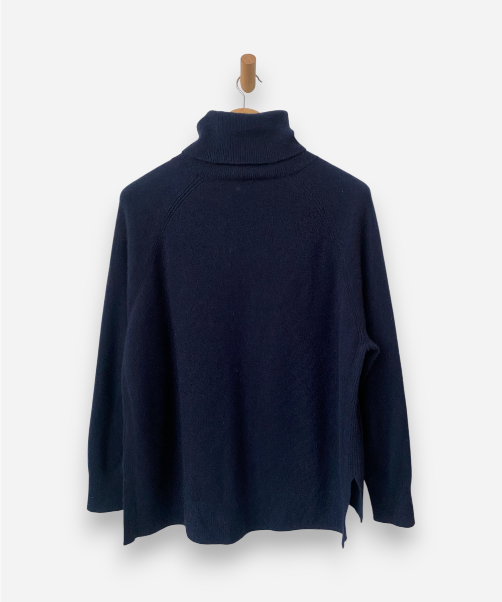 Secondhand cashmere jumper