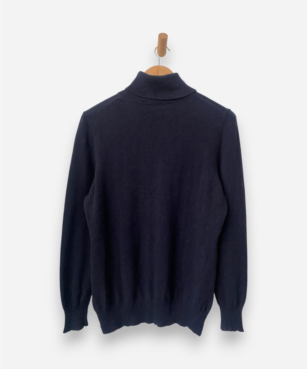 Secondhand cashmere jumper