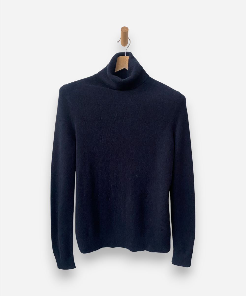 Secondhand cashmere jumper