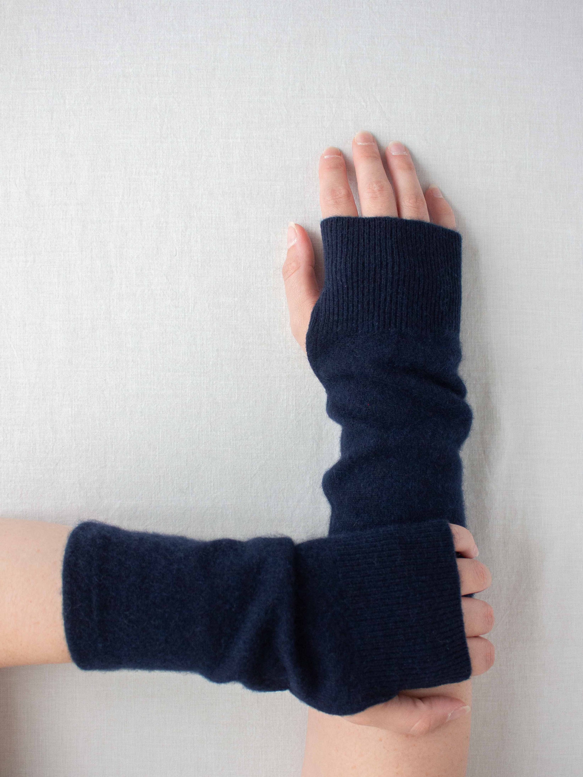 Recycled cashmere hand warmers
