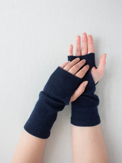 Recycled cashmere hand warmers