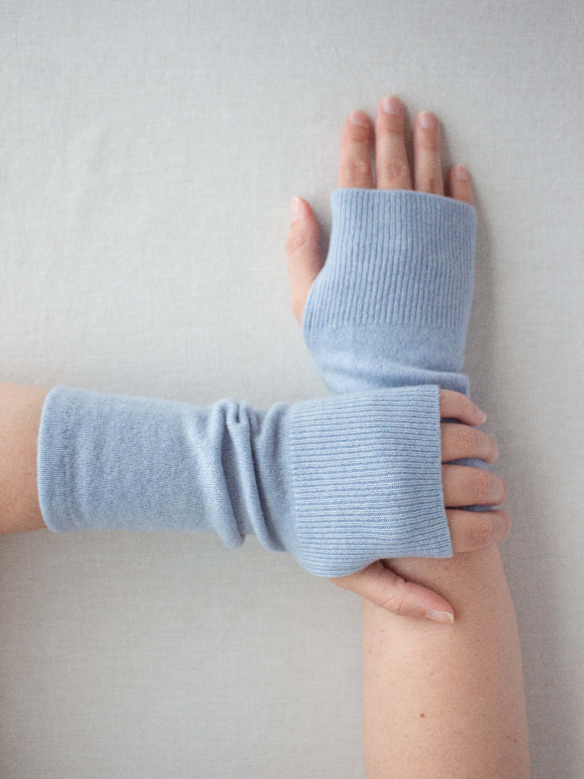 Recycled cashmere hand warmers