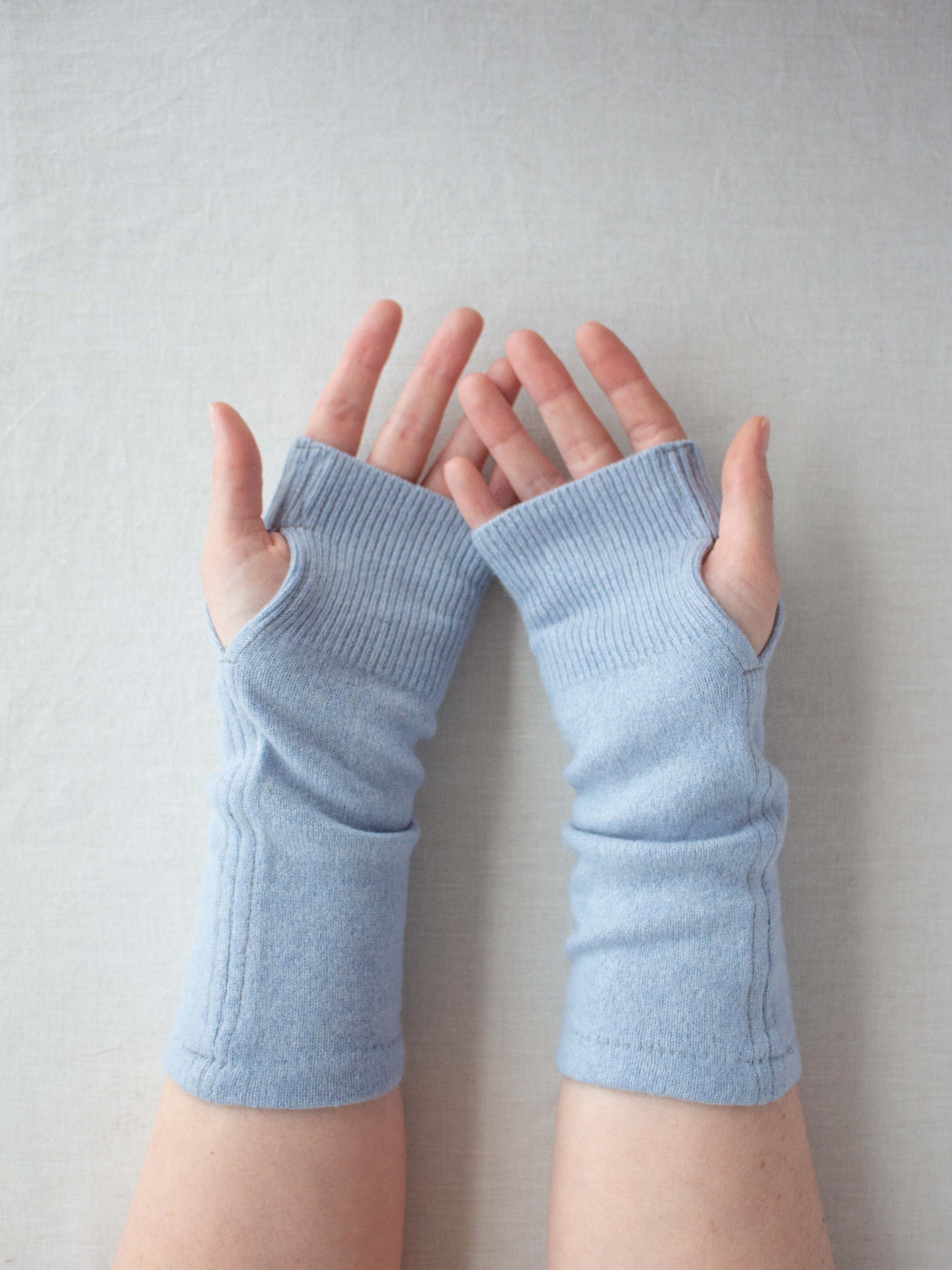 Recycled cashmere hand warmers
