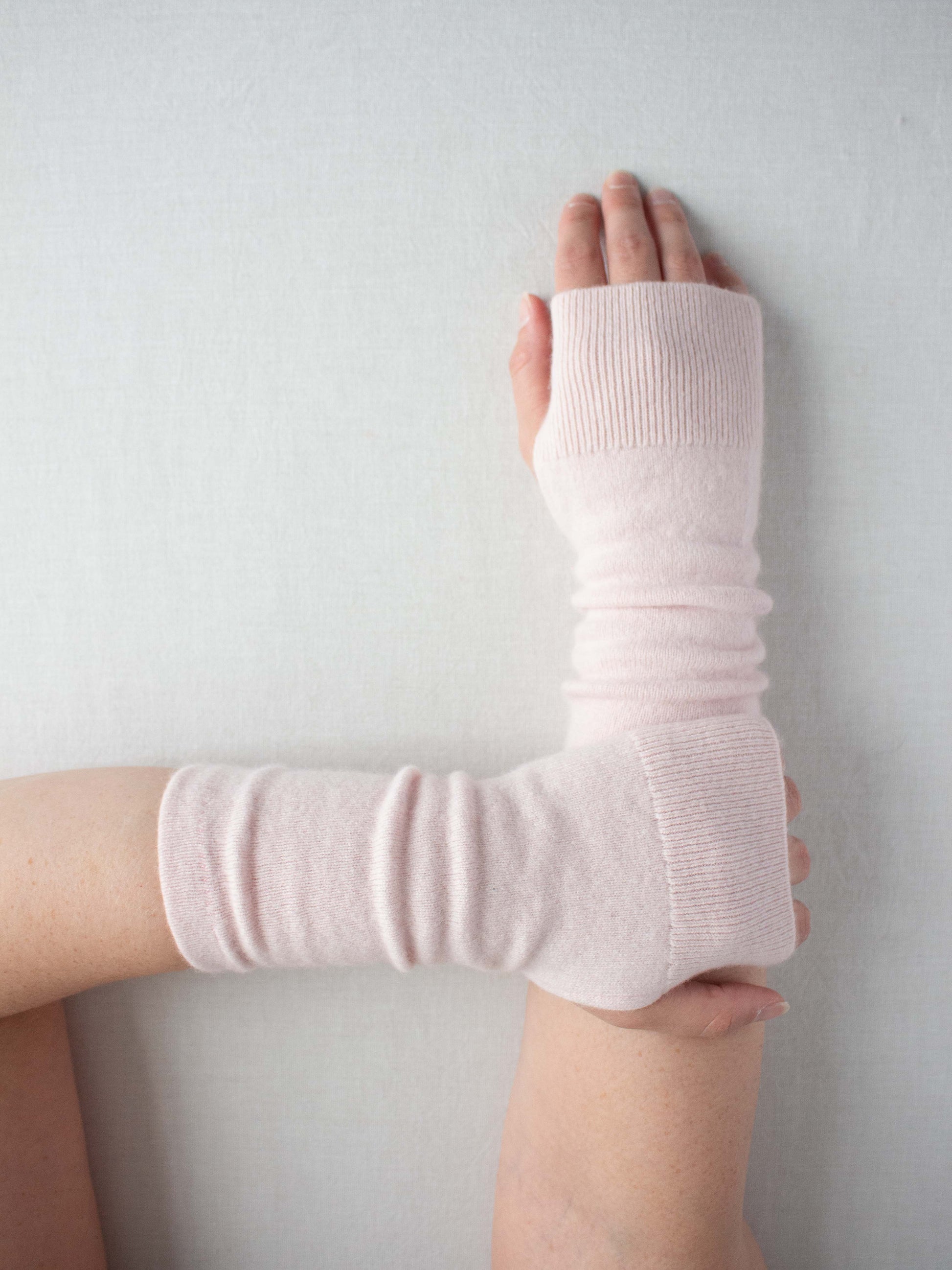 Recycled cashmere hand warmers