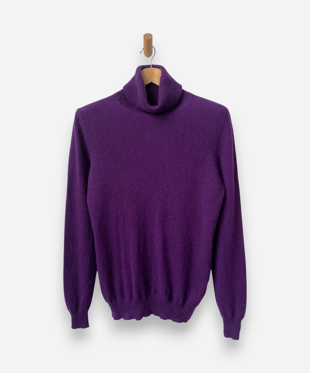 Secondhand cashmere jumper