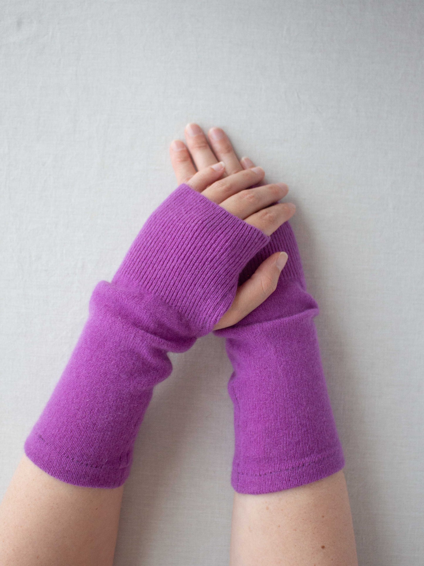 Recycled cashmere hand warmers