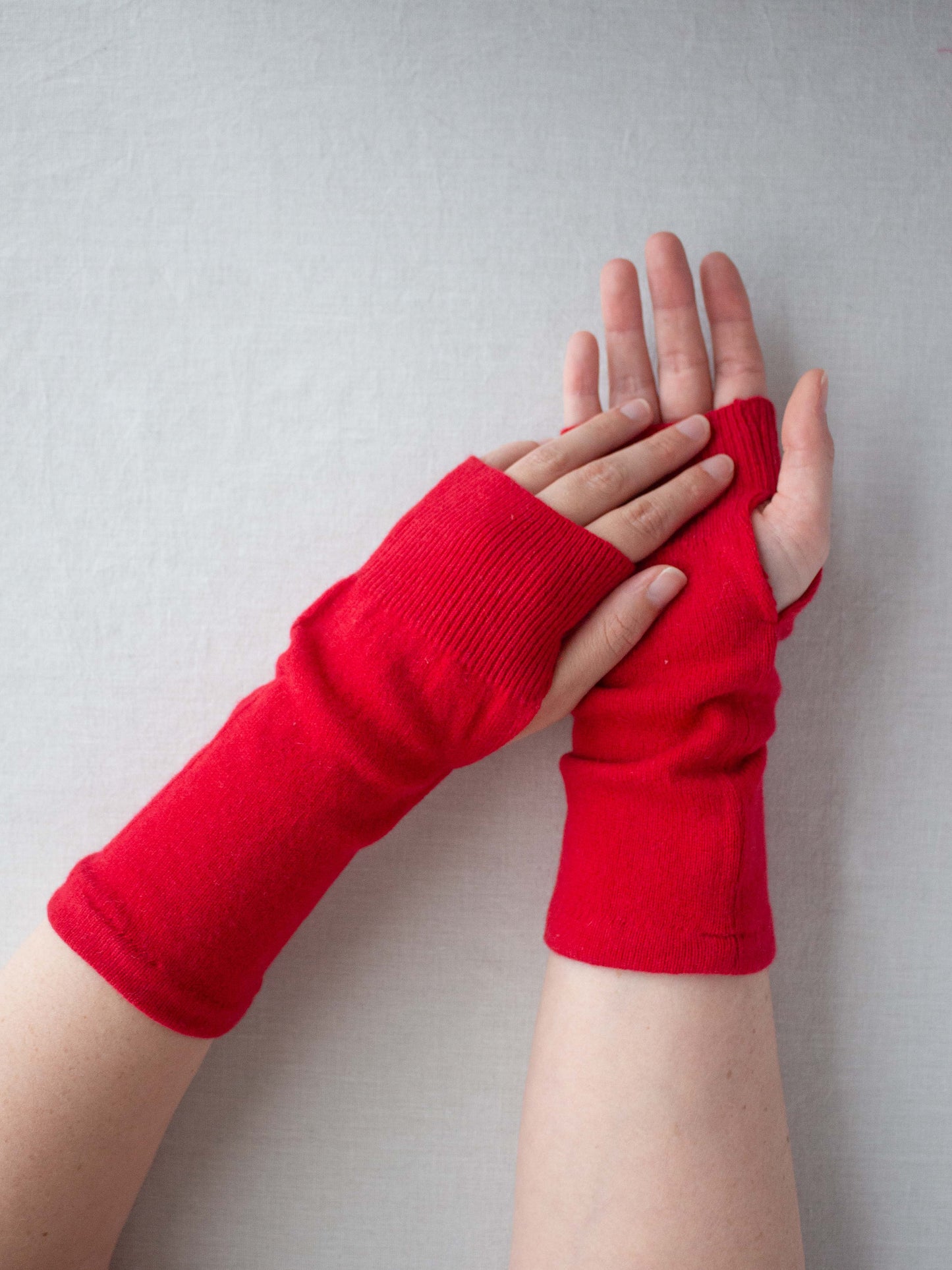 Recycled cashmere hand warmers