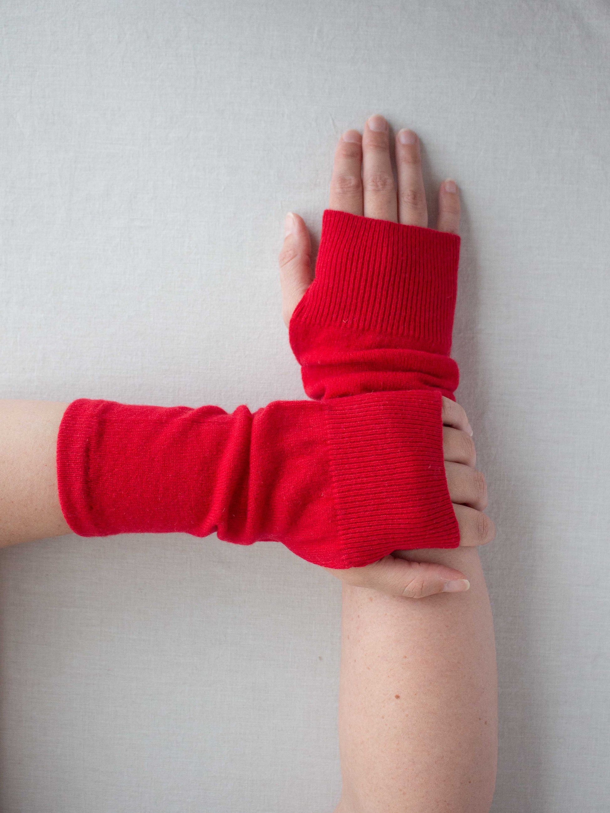 Recycled cashmere hand warmers