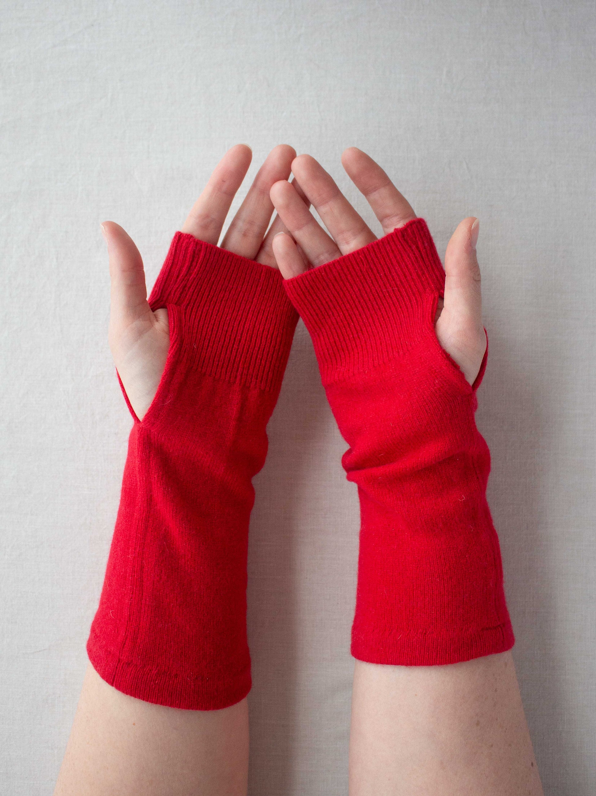 Recycled cashmere hand warmers