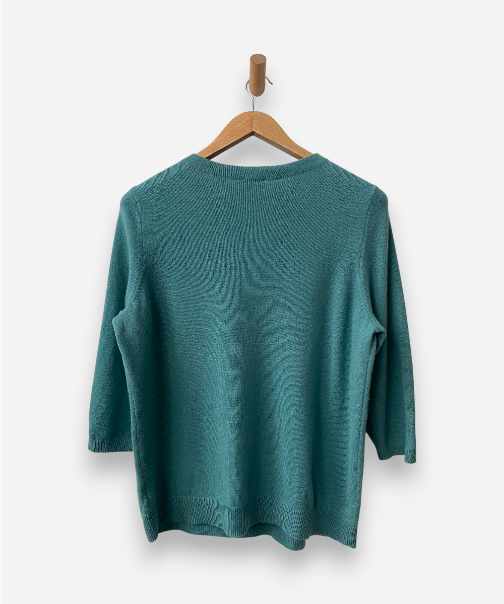 Secondhand cashmere jumper